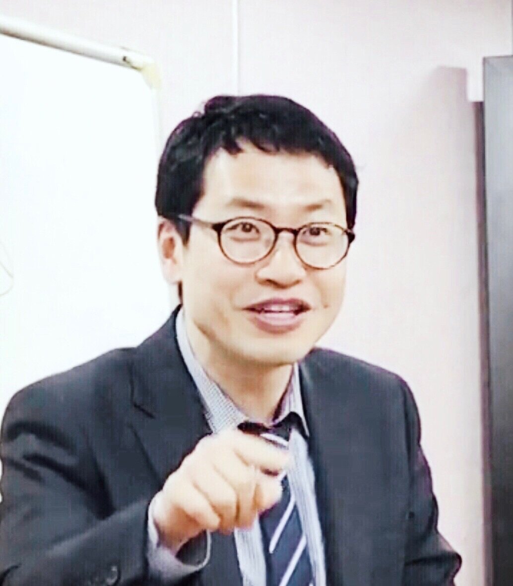 저자 홍창윤